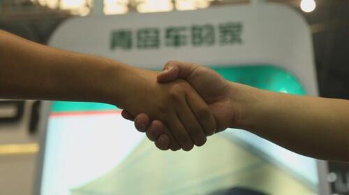 Latest company case about Car Home Garage Co., Ltd. participated in the Shanghai International Parking Equipment Exhibition