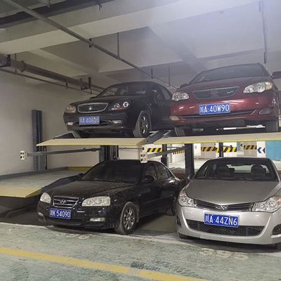 High Capacity Single Phase Four Column Motor Lift With Maximum Speed Of 4 Inches Per Minute And Maximum Pressure Of 2